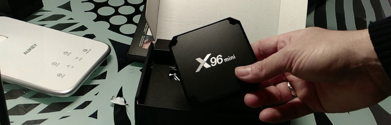 diseño de la TV Box VINABTY X96 Mini 